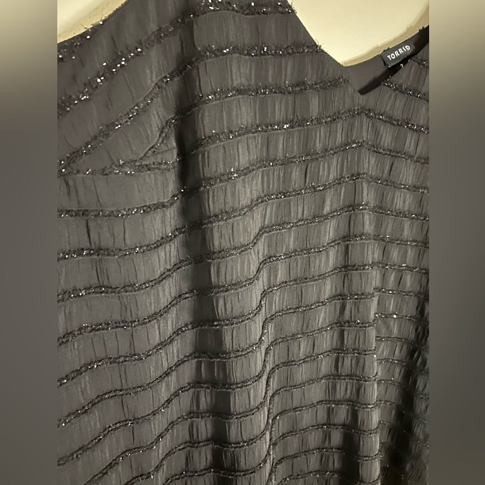 Torrid Black Textured Sparkly Strappy Swing Tank Top Size 2 / 2x - Picture 3 of 8